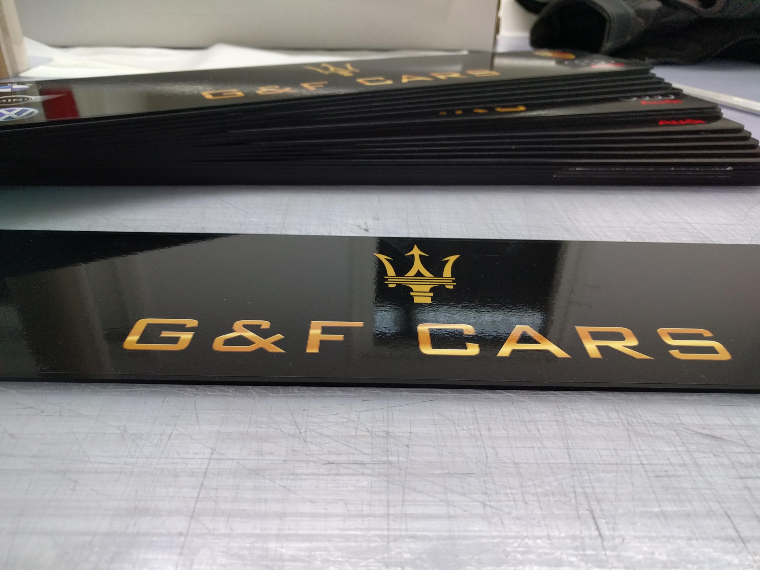 Showroomplaten GenF Cars Showroomplaten GenF Cars