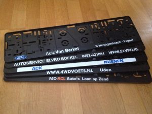 Kentekenplaathouders in prijs verlaagd en kleine oplage mogelijk