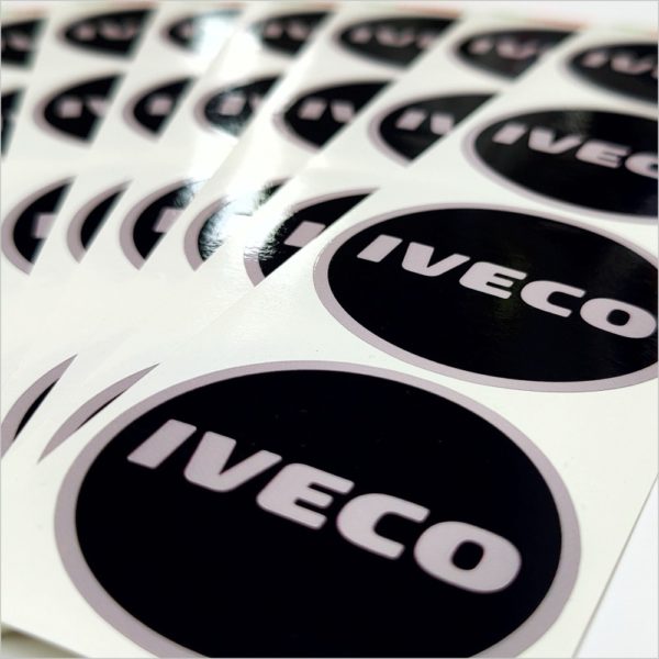 Wielnaaf stickers Iveco zwart grijze rand