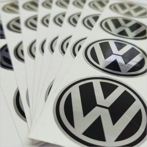 Wielnaaf stickers Volkswagen Zwart met Rand Chroom